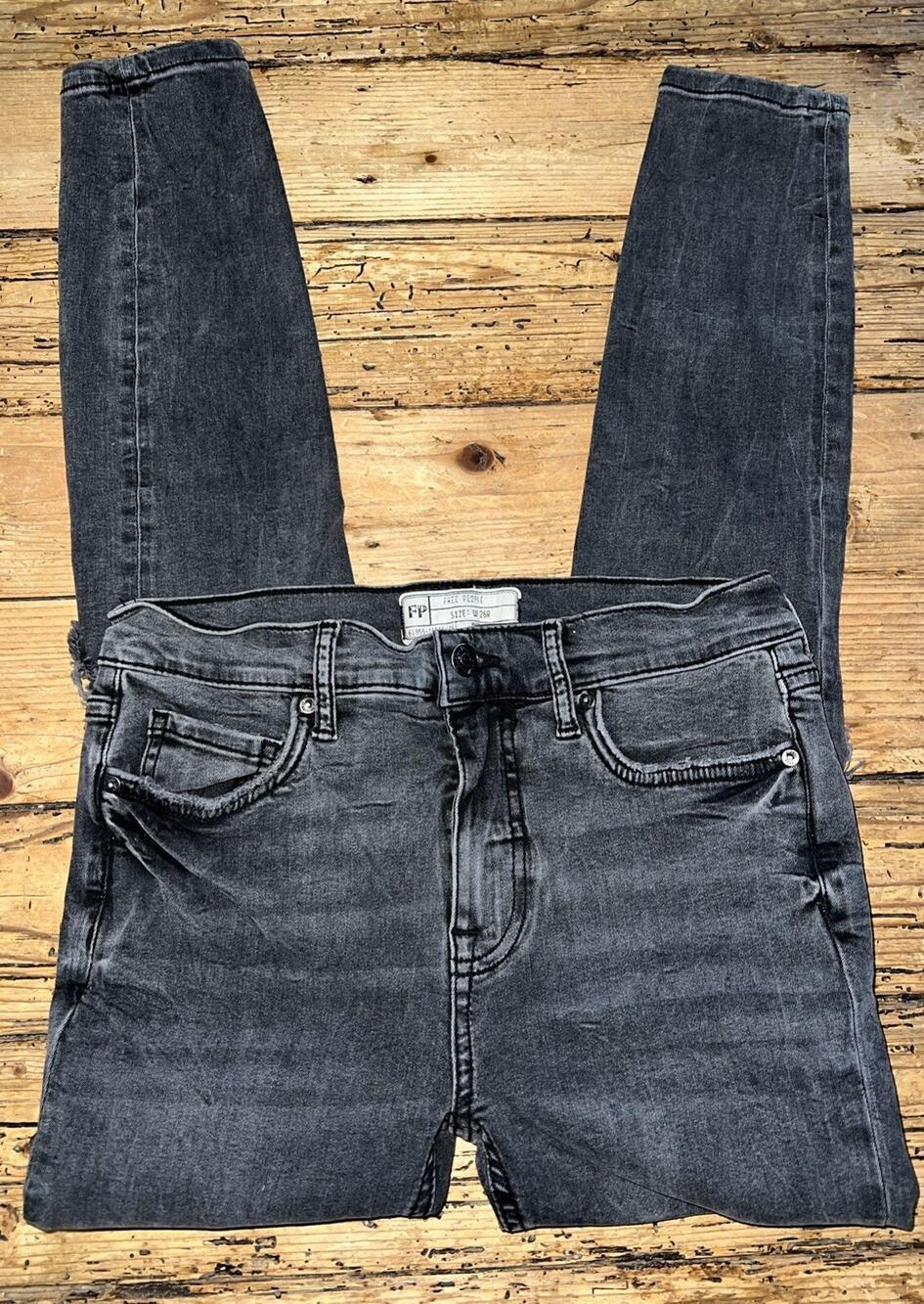 Free People Women’s Size W 26R Skinny Distressed Black Ripped Knees Stretch Jean